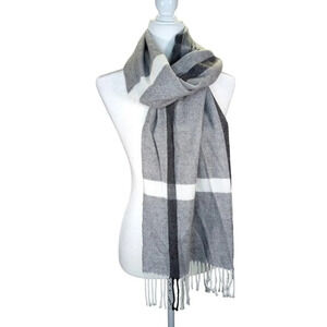 Scarf Gray and White Soft Plaid